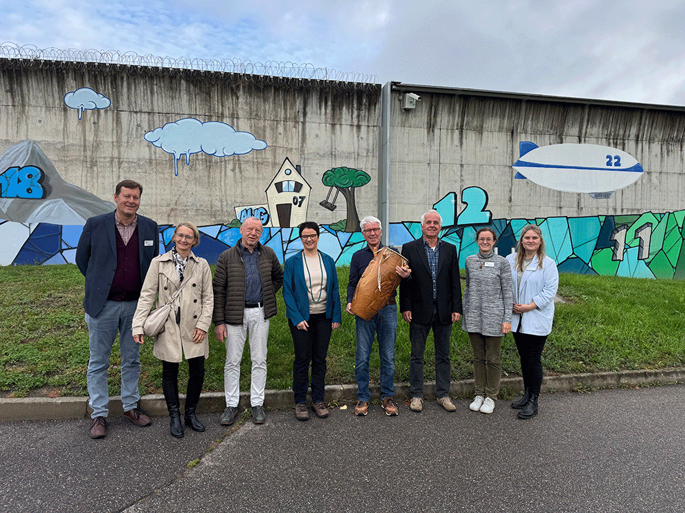 v.l.n.r.: Christian Oberbauer, Stefanie Herkle, Theophil Kirsch, Annett Heiß-Ritter, Friedrich Stet-zelberger, Ulrich Schefcik, Enya Nölte, Meike Retsch 